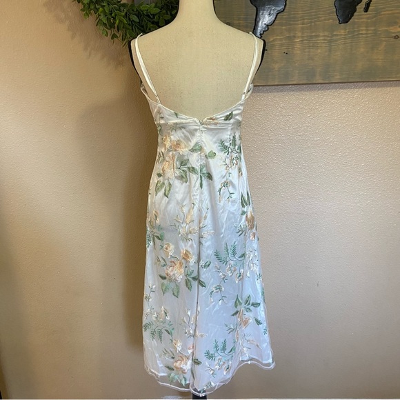 NWOT Lulus Dainty Dreaming White Floral Embroidered Slip Midi Dress - Picture 5 of 11
